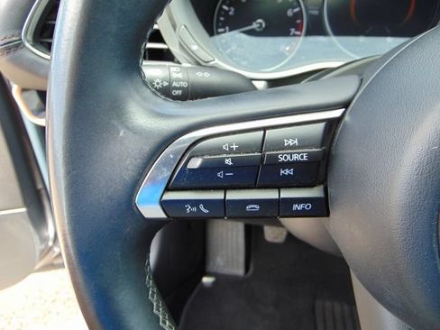 Used 2024 MAZDA MAZDA3 s FWD image 17