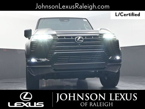 Used 2025 Lexus GX 550 w/ Cold Area Package AWD/4WD image 17