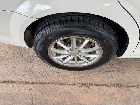 Used 2008 Saturn Aura XE image 28