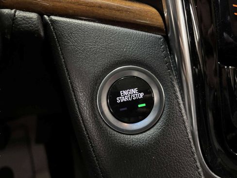 Used 2017 Cadillac Escalade Premium Luxury image 38