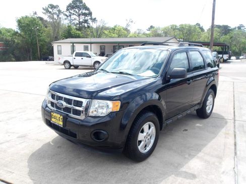 Used 2011 Ford Escape XLS w/ 102A Rapid Spec Order Code image 2