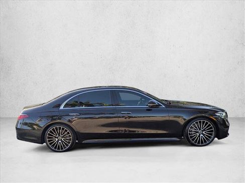 Used 2022 Mercedes-Benz S 500 S 500 image 4