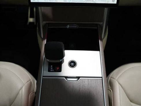 Used 2024 Land Rover Range Rover SE AWD/4WD image 36