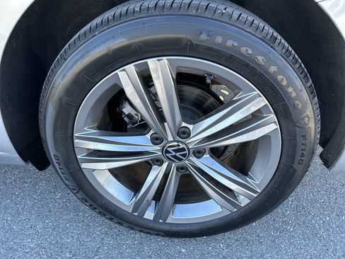 Used 2023 Volkswagen Jetta SE image 9