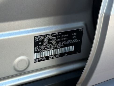 Used 2021 Toyota Venza XLE w/ Carpet Mat Package (TMS) AWD/4WD image 30