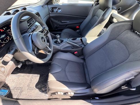 Used 2026 Nissan Z Performance w/ Floor Mat Package image 17