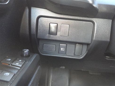 Used 2020 Toyota Tacoma SR image 33