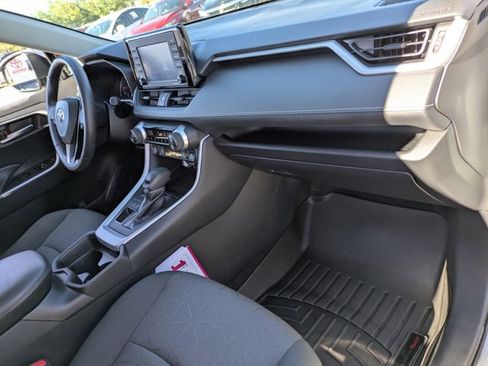 Used 2021 Toyota RAV4 XLE image 22