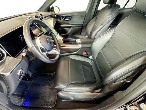 Used 2024 Mercedes-Benz GLC 300 4MATIC image 19