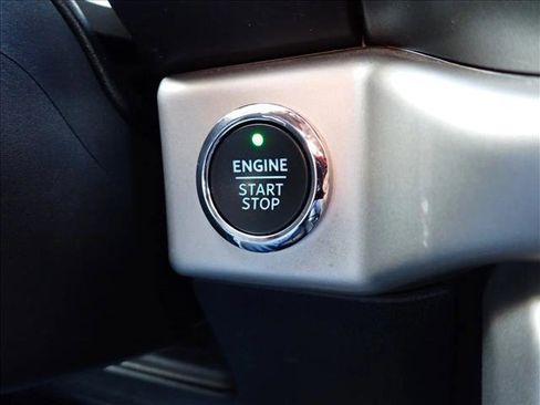 Used 2023 Ford Expedition XLT image 26