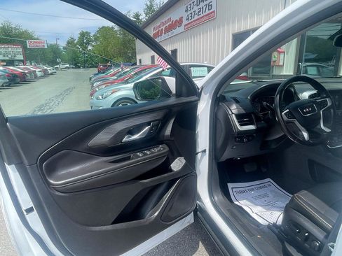 Used 2019 GMC Terrain SLT AWD/4WD image 10