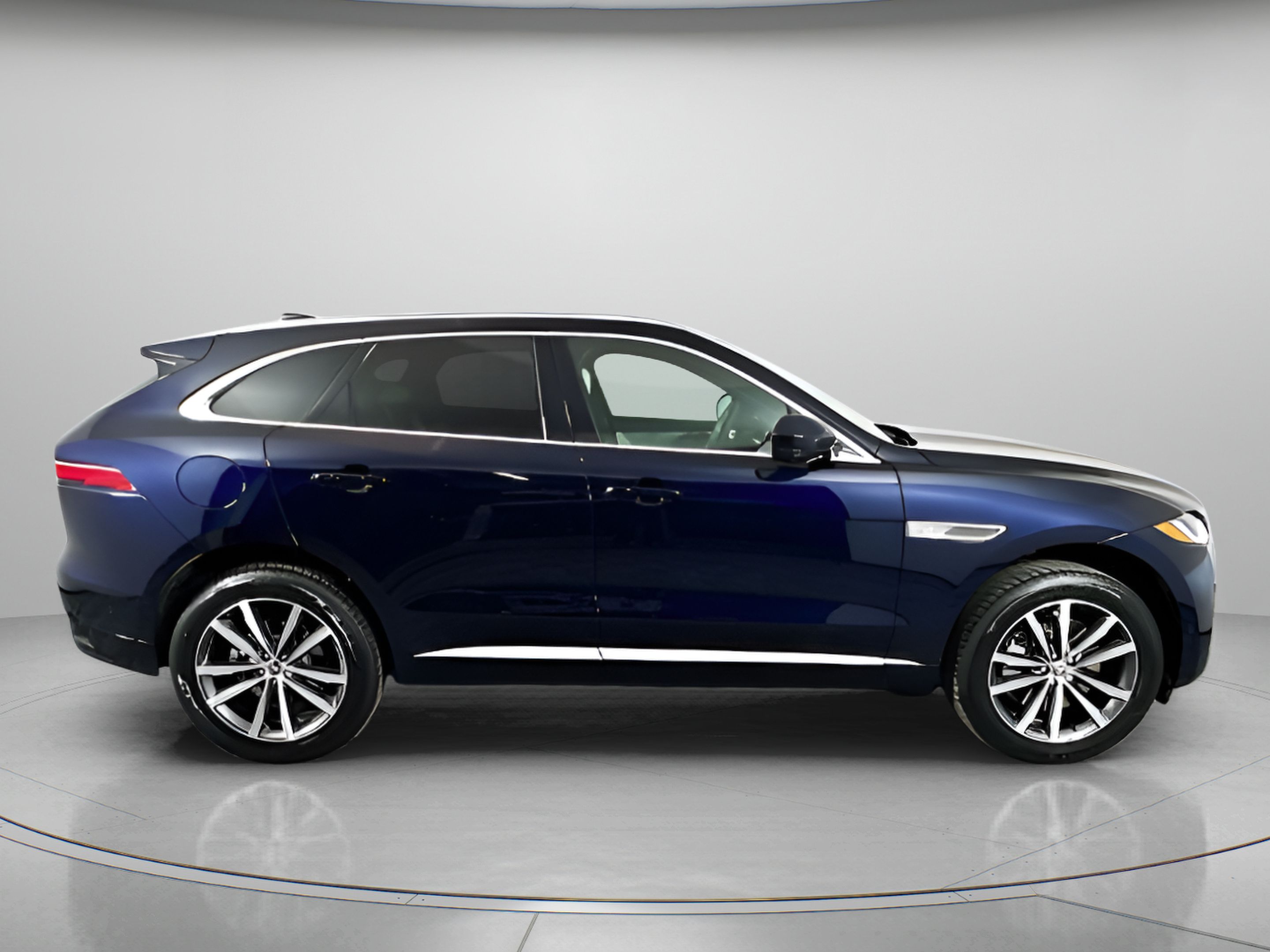 Used 2026 Jaguar F-PACE R-Dynamic S AWD/4WD image 6