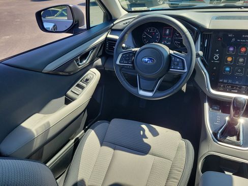 Used 2025 Subaru Outback Premium image 17