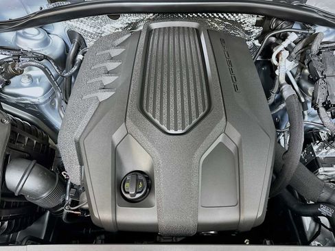 New 2026 Porsche Macan image 32