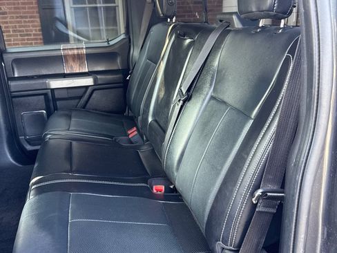 Used 2019 Ford F150 Lariat RWD image 10