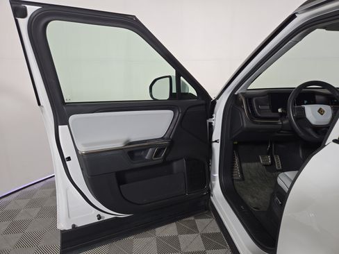 Used 2024 Rivian R1S Adventure AWD/4WD image 16