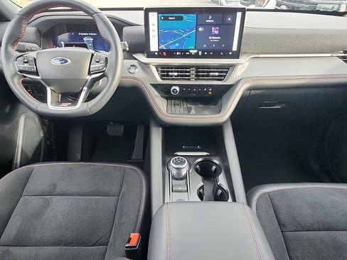 Used 2025 Ford Explorer ST image 9