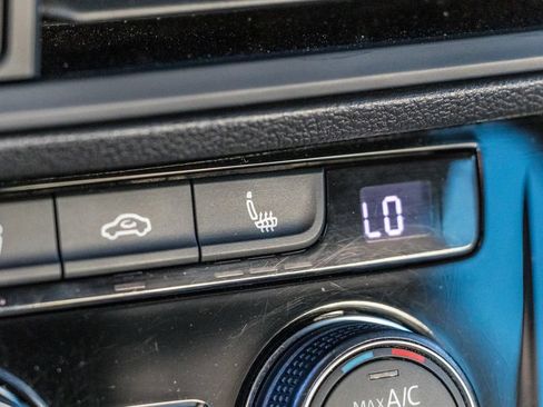 Used 2020 Volkswagen Jetta R-Line FWD image 29