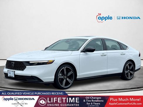 Used 2025 Honda Accord Sport image 5
