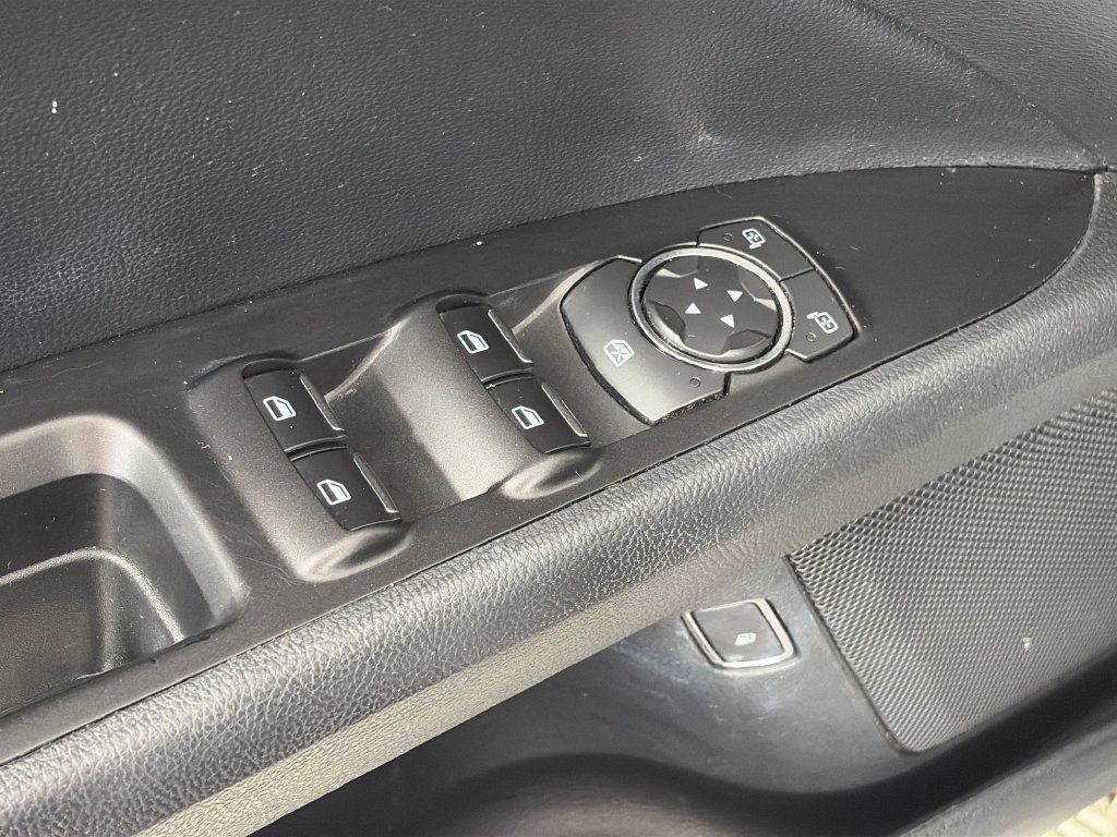 Used 2018 Ford Fusion SE w/ Equipment Group 602A FWD image 25