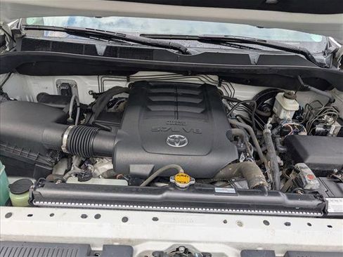 Used 2016 Toyota Tundra Limited w/ Limited Premium Package AWD/4WD image 26