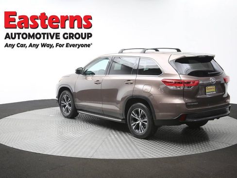Used 2019 Toyota Highlander LE FWD image 63