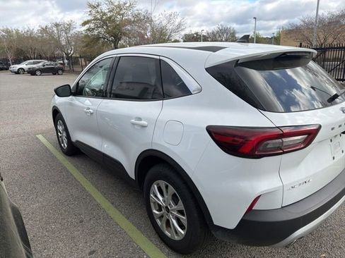 Used 2023 Ford Escape Active image 29