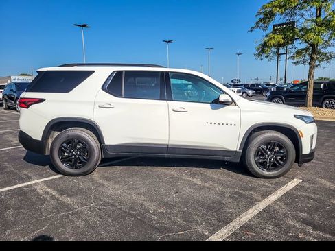 Certified 2023 Chevrolet Traverse LT FWD image 13