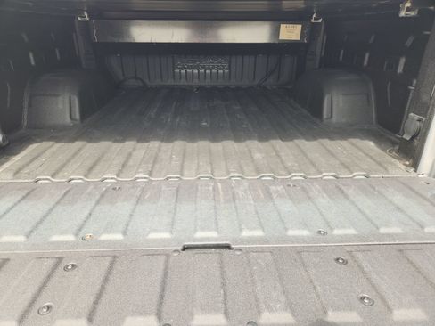 Used 2024 Chevrolet Silverado 1500 High Country w/ High Country Premium Package AWD/4WD image 32