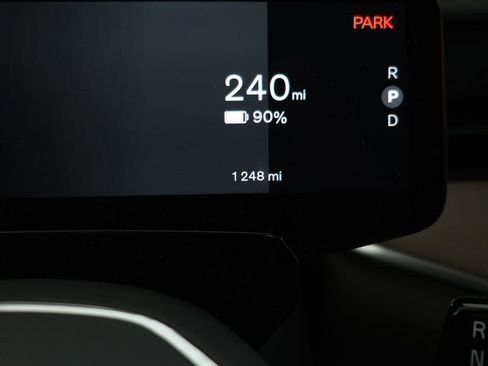 Used 2025 Volvo EX90 Plus image 14