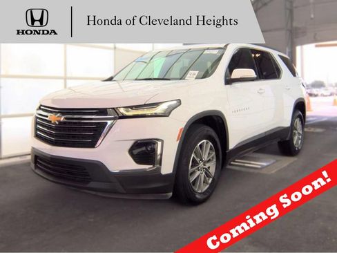Used 2023 Chevrolet Traverse LT FWD image 1