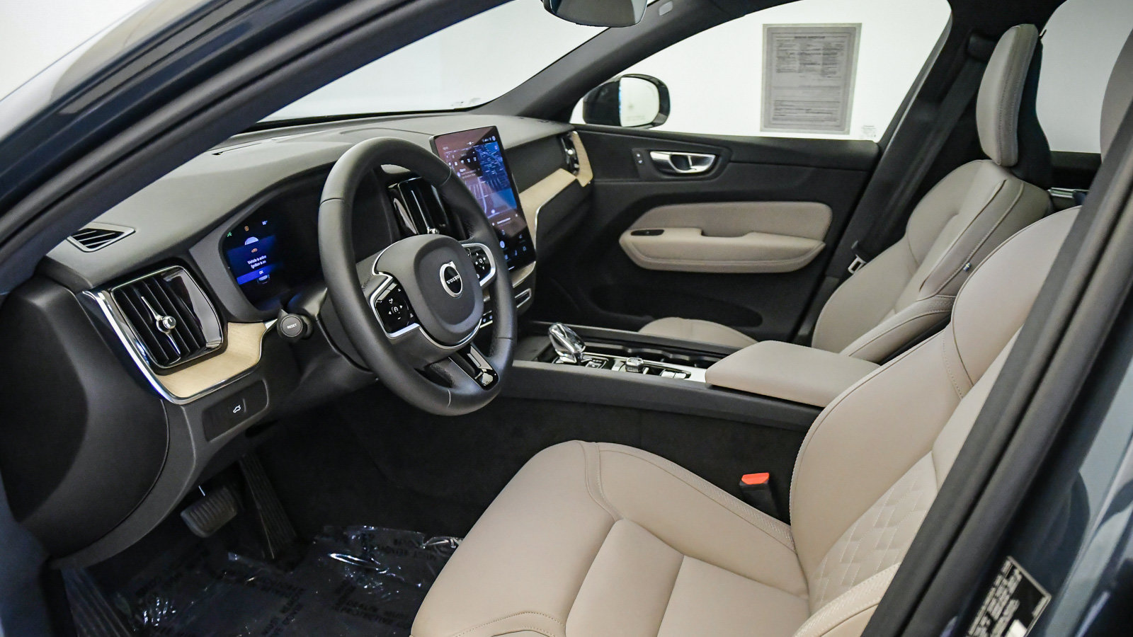 Certified 2026 Volvo XC60 B5 Plus AWD/4WD image 16