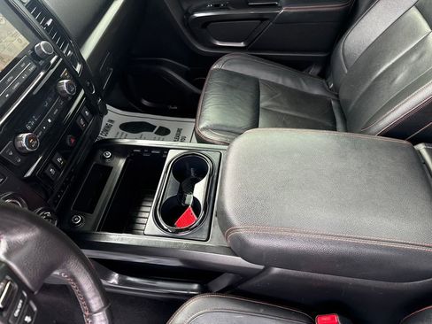 Used 2021 Nissan Titan PRO-4X w/ Pro-4x Convenience Package image 26