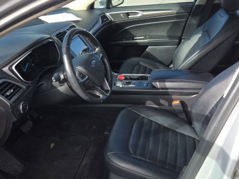 Used 2019 Ford Fusion SEL image 9