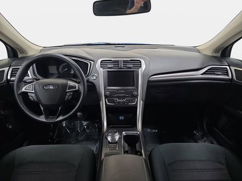 Used 2020 Ford Fusion SE image 10