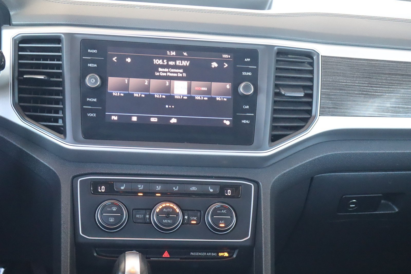 Used 2019 Volkswagen Atlas SE w/ Panoramic Sunroof Package FWD image 30