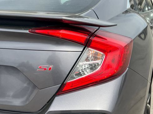 Used 2018 Honda Civic Si image 13