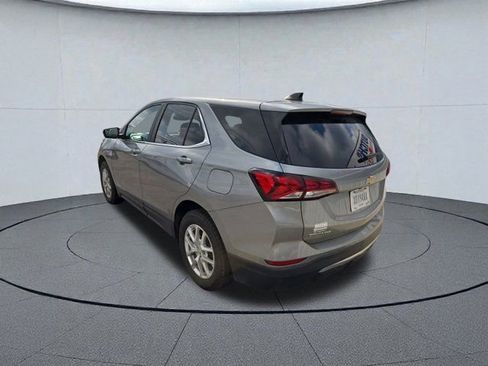 Used 2023 Chevrolet Equinox LT image 3