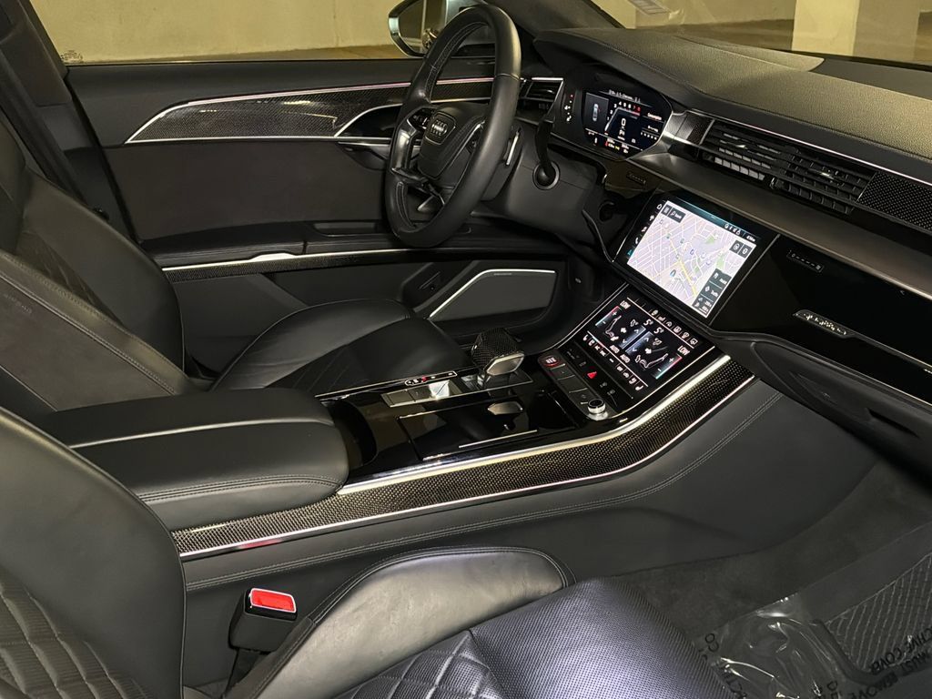 Used 2020 Audi S8 L w/ S8 Executive Package AWD/4WD image 13