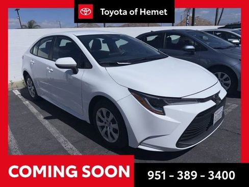 Used 2025 Toyota Corolla LE image 1