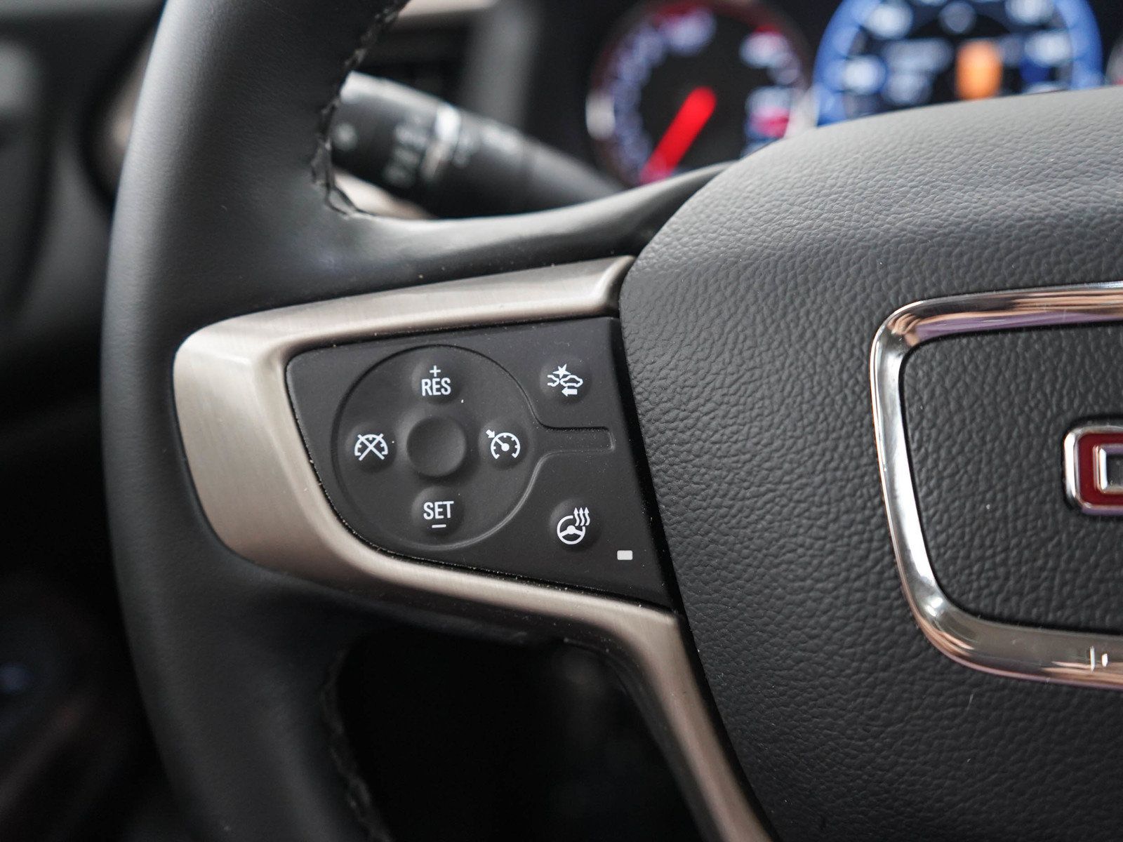 Used 2023 GMC Acadia Denali w/ Black Diamond Edition AWD/4WD image 25