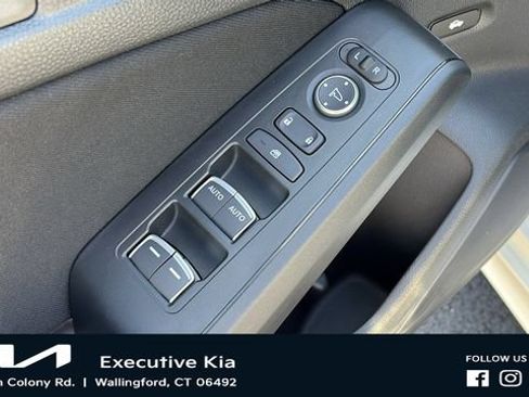 Used 2024 Honda Civic Sport image 9