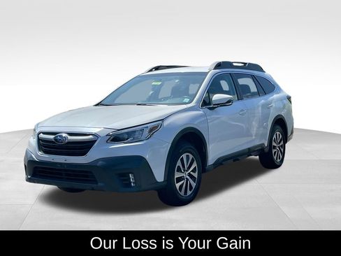 Used 2022 Subaru Outback Premium image 2