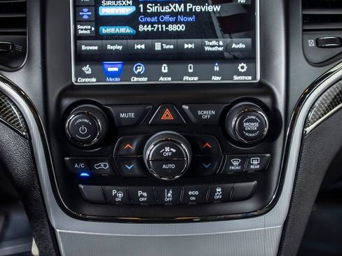 Used 2018 Jeep Grand Cherokee Trackhawk AWD/4WD image 30