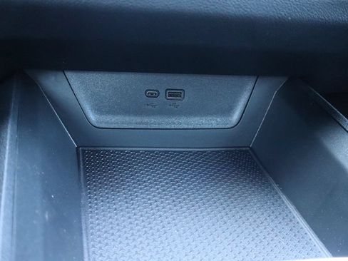 New 2026 Chevrolet Equinox LT w/ Convenience Package II FWD image 20