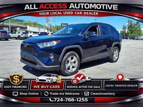 Used 2019 Toyota RAV4 XLE w/ Carpet Mat Package AWD/4WD image 3