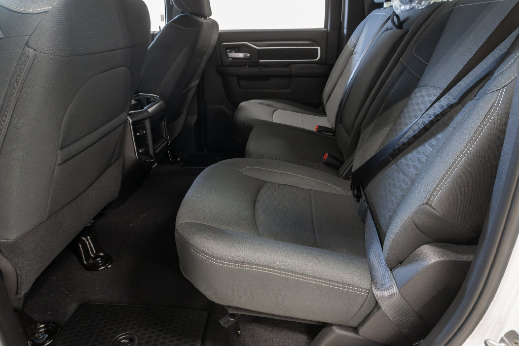 New 2027 RAM 3500 Big Horn AWD/4WD image 24