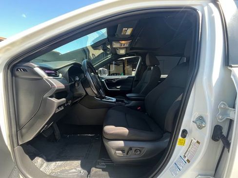 Used 2021 Toyota RAV4 SE w/ Weather & Moonroof Package AWD/4WD image 23
