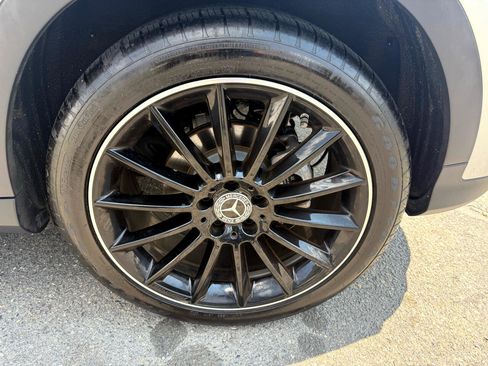 Used 2019 Mercedes-Benz GLA 250 4MATIC image 11