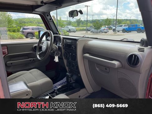 Used 2007 Jeep Wrangler Unlimited Sahara w/ Trailer Tow Group AWD/4WD image 27